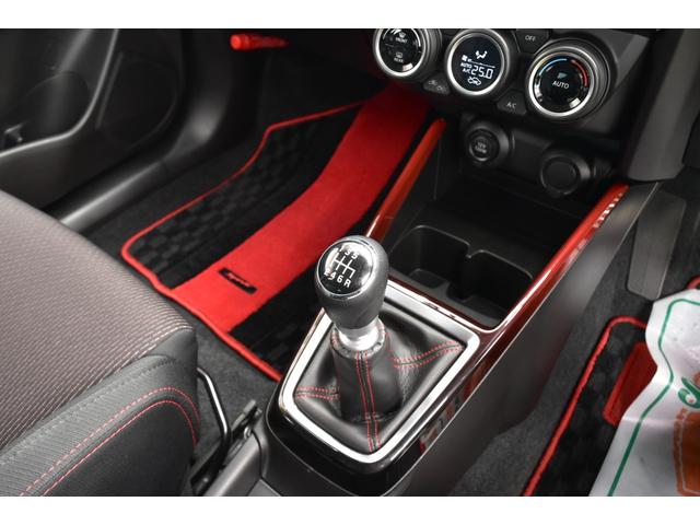 ６速マニュアル。。。遠方のユーザー様にも安心してご購入いただけますように１年間走行無制限の手厚い保証プランもございます。ぜひご相談ください。