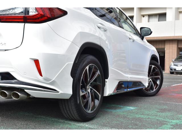 ＲＸ ＲＸ２００ｔ　バージョンＬ　モデリスタＦＳＲエアロ＆マフラー＆ダウンサス　ガラスＳＲ　リアエンターティメント　純正ナビ　フルセグ　全方位　黒セミアニリン革　エアシート　Ｐバックドア　三眼ＬＥＤ　プリクラ　ＢＳＭ　ＨＵＤ　Ｃソナー（7枚目）