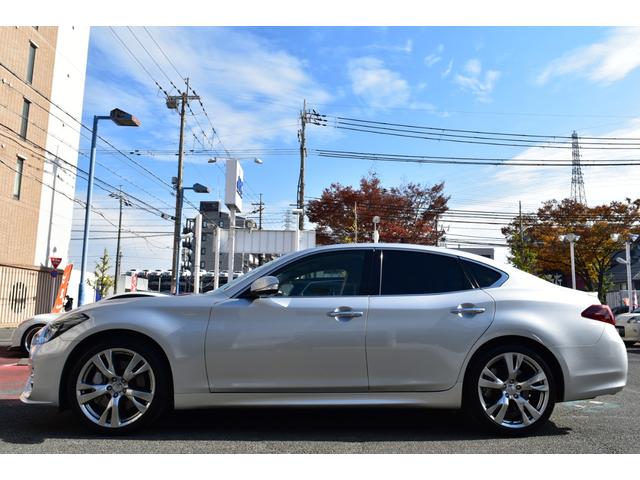 フーガ ３７０ＧＴ　タイプＳ　後期型　ＯＰプレミアムインテリアＰＫＧ　セーフティシールド　専用セミアニリン革　エアシート＆ヒーター　純正ナビ　フルセグ　アラウンドビュー　ＥＴＣ　専用２０ＡＷ　ＬＥＤヘッド　Ｃソナー　Ｒクルーズ（23枚目）