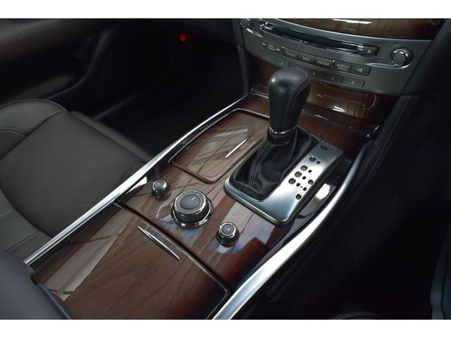 フーガ ３７０ＧＴ　タイプＳ　後期型　ＯＰプレミアムインテリアＰＫＧ　セーフティシールド　専用セミアニリン革　エアシート＆ヒーター　純正ナビ　フルセグ　アラウンドビュー　ＥＴＣ　専用２０ＡＷ　ＬＥＤヘッド　Ｃソナー　Ｒクルーズ（33枚目）