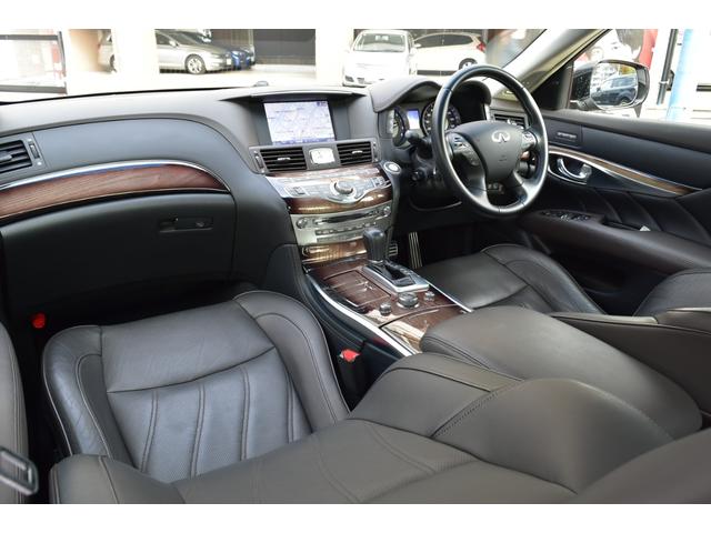 フーガ ３７０ＧＴ　タイプＳ　後期型　ＯＰプレミアムインテリアＰＫＧ　セーフティシールド　専用セミアニリン革　エアシート＆ヒーター　純正ナビ　フルセグ　アラウンドビュー　ＥＴＣ　専用２０ＡＷ　ＬＥＤヘッド　Ｃソナー　Ｒクルーズ（37枚目）