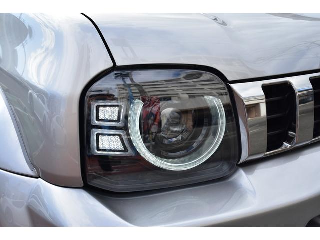 黄ばみなどなく透き通ったヘッドライトレンズ。。。