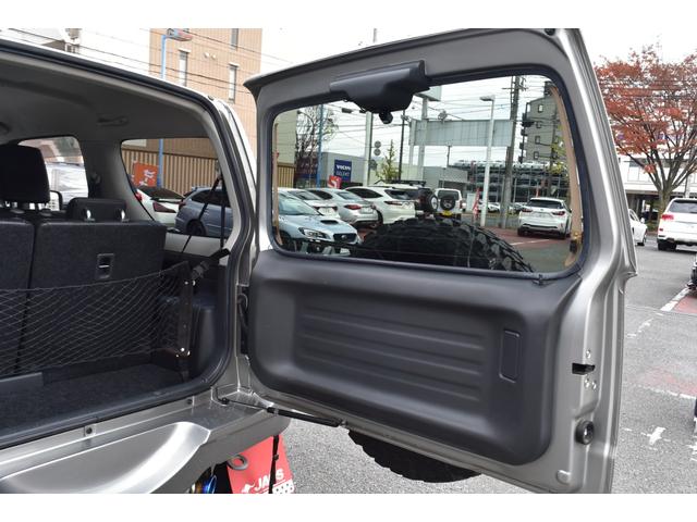 各内張も目立つ傷などなくきれいな状態を保っております。。。