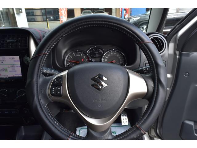 レザー巻きステアリング。。。多少の剥がれはございます。