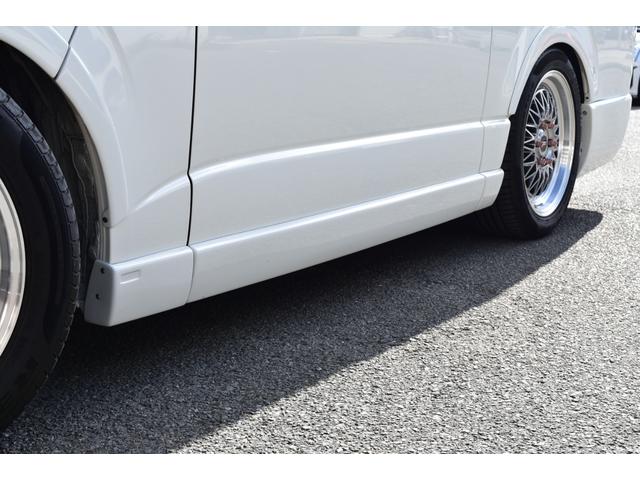 ハイエースワゴン ＧＬ　１オナ　ＴＳＳ　内装架装　ベッドキット＆フローリング仕様　レガンスＦＳＲスポイラー　ＷＡＬＤルーフスポ　ＥＳＳＥＸ１８ＡＷ　ローダウン　外ボンネット　ナビ　フルセグ　全方位カメラ　フリップダウン（21枚目）