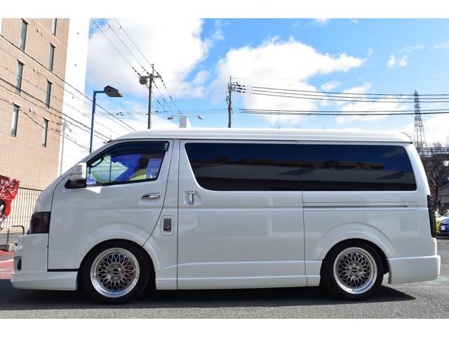 ハイエースワゴン ＧＬ　１オナ　ＴＳＳ　内装架装　ベッドキット＆フローリング仕様　レガンスＦＳＲスポイラー　ＷＡＬＤルーフスポ　ＥＳＳＥＸ１８ＡＷ　ローダウン　外ボンネット　ナビ　フルセグ　全方位カメラ　フリップダウン（38枚目）