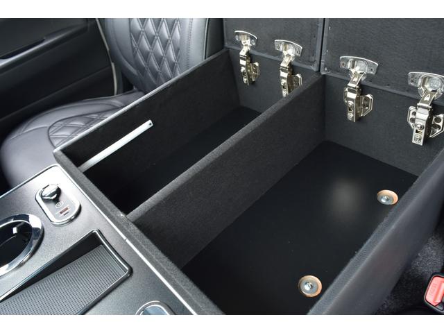 ハイエースワゴン ＧＬ　１オナ　ＴＳＳ　内装架装　ベッドキット＆フローリング仕様　レガンスＦＳＲスポイラー　ＷＡＬＤルーフスポ　ＥＳＳＥＸ１８ＡＷ　ローダウン　外ボンネット　ナビ　フルセグ　全方位カメラ　フリップダウン（61枚目）