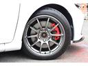 足下はアドバンレーシングRZ-II17インチアルミホイールで強調。。。パイロットスポーツとの組み合わせ。。。