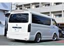 ハイエースワゴン ＧＬ　１オナ　ＴＳＳ　内装架装　ベッドキット＆フローリング仕様　レガンスＦＳＲスポイラー　ＷＡＬＤルーフスポ　ＥＳＳＥＸ１８ＡＷ　ローダウン　外ボンネット　ナビ　フルセグ　全方位カメラ　フリップダウン（8枚目）