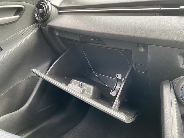 13C 1オーナー 禁煙車 プッシュスタート&スマートキー アイドリングストップ MTモード付オートマチック 純正FM/AM/USB/AUXプレーヤー ETC 電動格納ミラー 盗難防止 横滑り防止システム(65枚目)