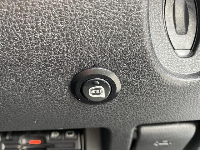 ベースグレード 1オーナー 禁煙車 6速ミッション車 セーフティパック付き 社外ナビ フルセグ Bluetooth ETC プッシュスタート&スマートキー ミラー型前後ドライブレコーダー HID オート格納ミラー(9枚目)