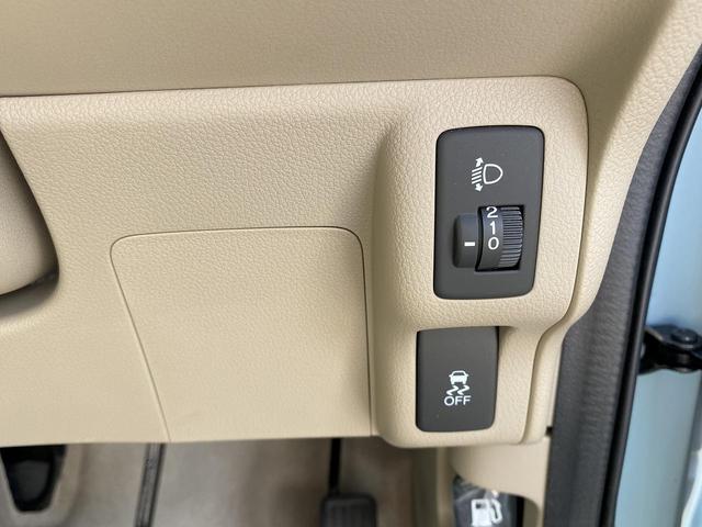 G・Lパッケージ ワンオーナー 禁煙車 実走行7580km 記録簿有 ナビ TV CD/DVD/SD バックカメラ ビルトインETC ステアリングリモコン プッシュスタート&スマートキー 充電用USBジャック(68枚目)