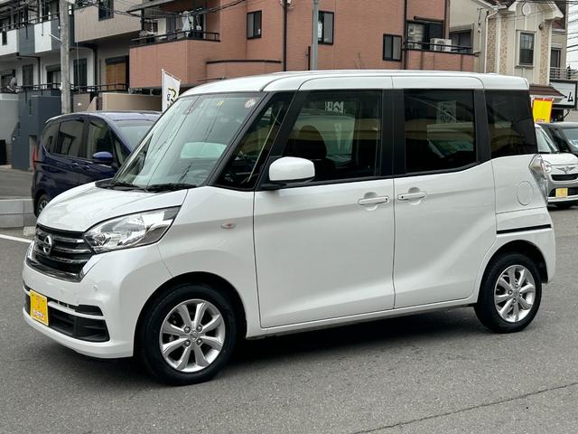 Ｘ　Ｖセレクション　ユーザー買取車　禁煙　全方位カメラ　純正ナビＴＶ　両側パワースライドドア　衝突軽減ブレーキ　レーンキープアシスト　アイドリングストップ　スマートキー　純正１４インチＡＷ　助手席回転シート(4枚目)