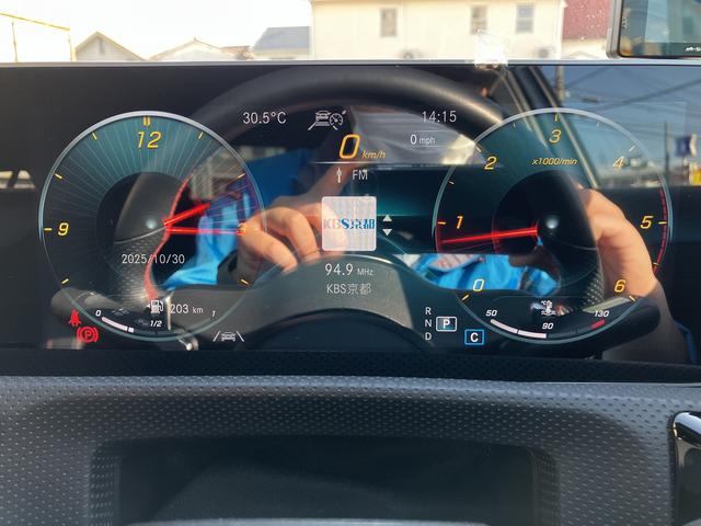 Ａクラス Ａ２００ｄ　ＡＭＧライン　社外パナメリカーナグリル　ユーザー買取車　禁煙　メーカーナビ　フルセグ　バックカメラ　ＥＴＣ２．０　レーダーセーフティＰＫＧ　ＡＣＣ　ハーフレザーシート　マルチビームＬＥＤ　純正ドラレコ　スペアキー（7枚目）