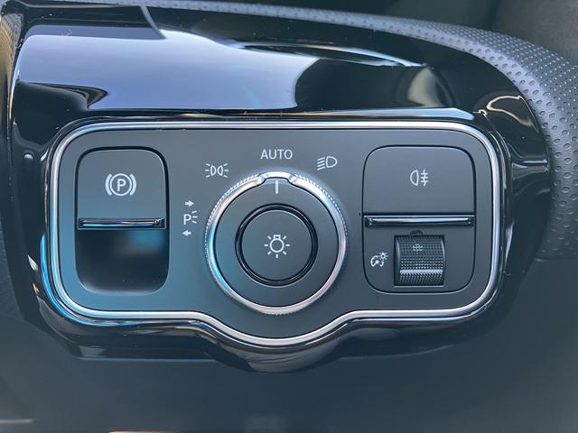 Ａクラス Ａ２００ｄ　ＡＭＧライン　社外パナメリカーナグリル　ユーザー買取車　禁煙　メーカーナビ　フルセグ　バックカメラ　ＥＴＣ２．０　レーダーセーフティＰＫＧ　ＡＣＣ　ハーフレザーシート　マルチビームＬＥＤ　純正ドラレコ　スペアキー（13枚目）