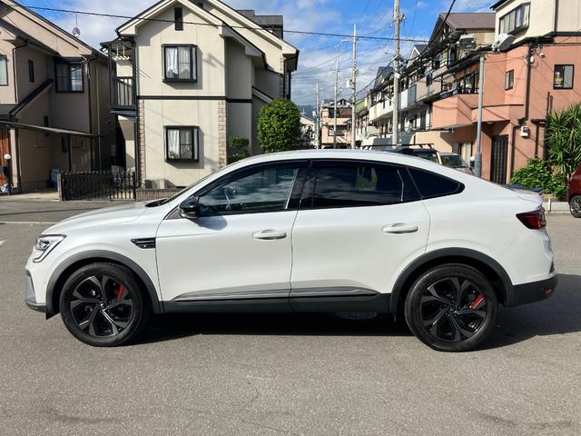 アルカナ ルノー スポール ラインE-テックハイブリッド 純正ディスプレイオーディオ ETC 全方位カメラ ユーザー買取車 禁煙車 アダプティブクルーズコントロール パワーシート ハーフレザーシート シートヒーター ブラインドスポットアシスト LEDライト(5枚目)