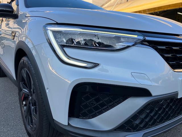 アルカナ ルノー スポール ラインE-テックハイブリッド 純正ディスプレイオーディオ ETC 全方位カメラ ユーザー買取車 禁煙車 アダプティブクルーズコントロール パワーシート ハーフレザーシート シートヒーター ブラインドスポットアシスト LEDライト(9枚目)