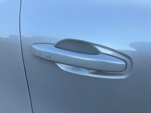 アルカナ ルノー スポール ラインE-テックハイブリッド 純正ディスプレイオーディオ ETC 全方位カメラ ユーザー買取車 禁煙車 アダプティブクルーズコントロール パワーシート ハーフレザーシート シートヒーター ブラインドスポットアシスト LEDライト(13枚目)