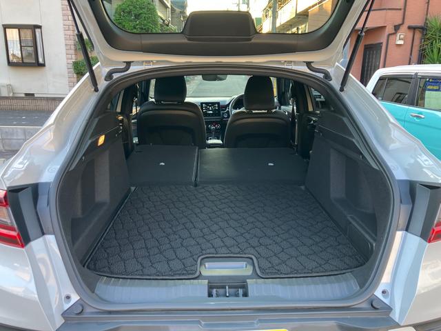 アルカナ ルノー スポール ラインE-テックハイブリッド 純正ディスプレイオーディオ ETC 全方位カメラ ユーザー買取車 禁煙車 アダプティブクルーズコントロール パワーシート ハーフレザーシート シートヒーター ブラインドスポットアシスト LEDライト(53枚目)