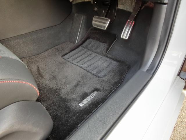 シビック EX ホンダセンシング ホンダコネクトディスプレイナビTV BOSEプレミアムサウンドシステム 前後ドラレコ LEDヘッドライト ウルトラスエードコンビシート パワーシート ワイヤレス充電 スペアキー 禁煙(33枚目)