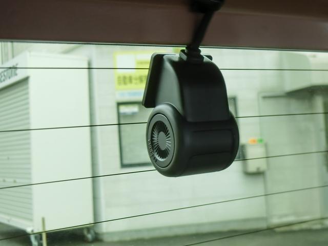 アルトラパンＬＣ Ｘ　純正ＯＰ８インチナビＴＶ　全方位モニター　前後ドラレコ　禁煙　ＴＶキャンセラー　セーフティサポート　ＥＴＣ　シートヒーター　専用革ステアリング　プッシュスタート　スペアキー　オートエアコン　ナノイーＸ（4枚目）