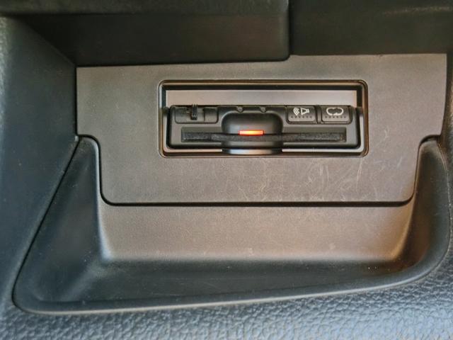 セレナ ハイウェイスター Vセレクション リアフリップダウンモニター ナビTV 禁煙 両側電動スライドドア バックドアオートクローザー HIDヘッドランプ レザーステアリング(21枚目)