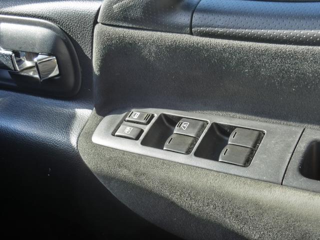 セレナ ハイウェイスター Vセレクション リアフリップダウンモニター ナビTV 禁煙 両側電動スライドドア バックドアオートクローザー HIDヘッドランプ レザーステアリング(22枚目)