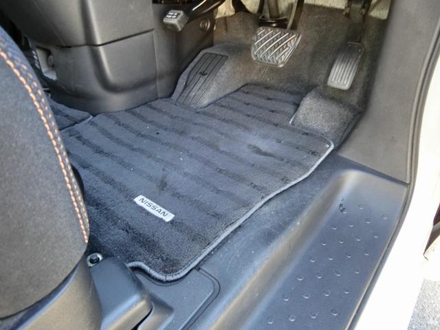 セレナ ハイウェイスター Vセレクション リアフリップダウンモニター ナビTV 禁煙 両側電動スライドドア バックドアオートクローザー HIDヘッドランプ レザーステアリング(29枚目)