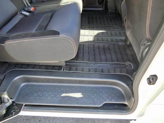 セレナ ハイウェイスター Vセレクション リアフリップダウンモニター ナビTV 禁煙 両側電動スライドドア バックドアオートクローザー HIDヘッドランプ レザーステアリング(32枚目)