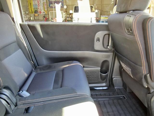 セレナ ハイウェイスター Vセレクション リアフリップダウンモニター ナビTV 禁煙 両側電動スライドドア バックドアオートクローザー HIDヘッドランプ レザーステアリング(33枚目)