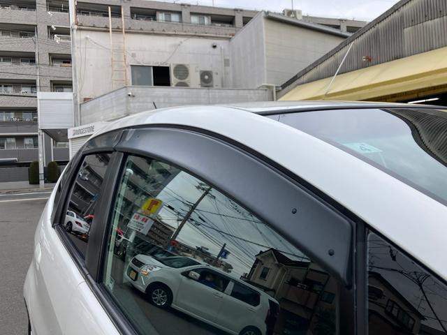 フィット RS ハイウェイエディション 純正ワンセグナビ ETC Bカメラ ユーザー買取車 禁煙車 キーレス スペアキー 社外16インチアルミホイール 純正フロアマット 純正ドアバイザー HIDヘッドライト オートエアコン ウインカーミラー(13枚目)