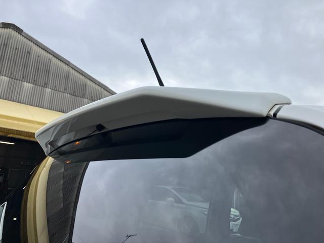 フィット RS ハイウェイエディション 純正ワンセグナビ ETC Bカメラ ユーザー買取車 禁煙車 キーレス スペアキー 社外16インチアルミホイール 純正フロアマット 純正ドアバイザー HIDヘッドライト オートエアコン ウインカーミラー(15枚目)