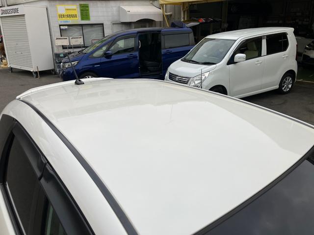 フィット RS ハイウェイエディション 純正ワンセグナビ ETC Bカメラ ユーザー買取車 禁煙車 キーレス スペアキー 社外16インチアルミホイール 純正フロアマット 純正ドアバイザー HIDヘッドライト オートエアコン ウインカーミラー(17枚目)