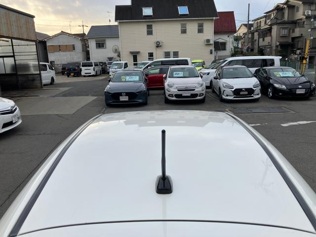 フィット RS ハイウェイエディション 純正ワンセグナビ ETC Bカメラ ユーザー買取車 禁煙車 キーレス スペアキー 社外16インチアルミホイール 純正フロアマット 純正ドアバイザー HIDヘッドライト オートエアコン ウインカーミラー(18枚目)