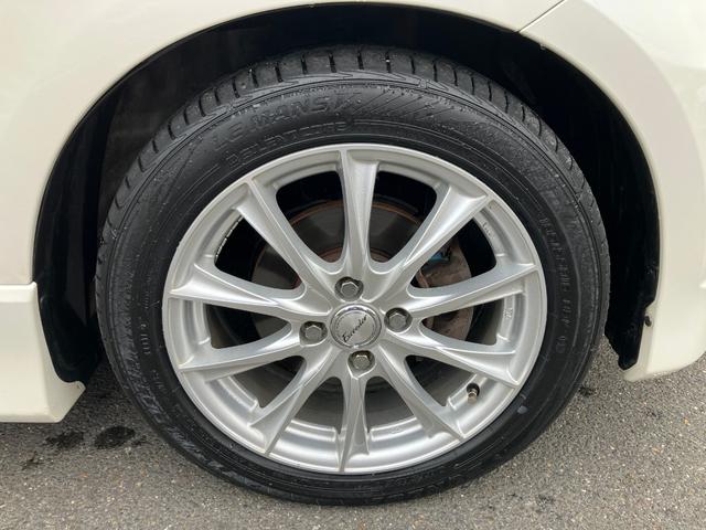 フィット RS ハイウェイエディション 純正ワンセグナビ ETC Bカメラ ユーザー買取車 禁煙車 キーレス スペアキー 社外16インチアルミホイール 純正フロアマット 純正ドアバイザー HIDヘッドライト オートエアコン ウインカーミラー(45枚目)