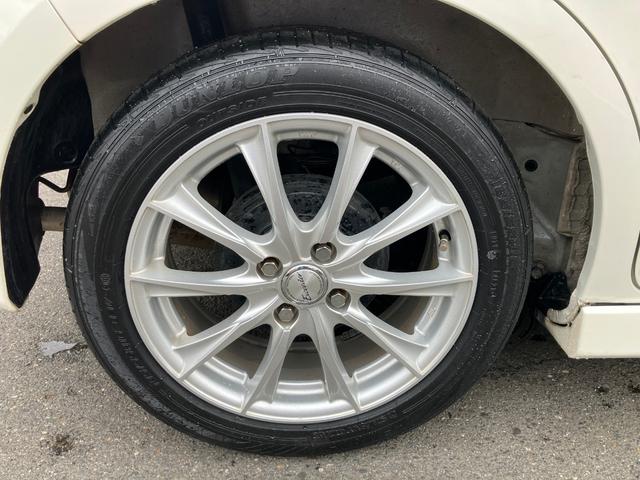 フィット RS ハイウェイエディション 純正ワンセグナビ ETC Bカメラ ユーザー買取車 禁煙車 キーレス スペアキー 社外16インチアルミホイール 純正フロアマット 純正ドアバイザー HIDヘッドライト オートエアコン ウインカーミラー(46枚目)