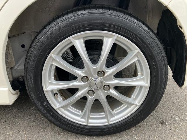 フィット RS ハイウェイエディション 純正ワンセグナビ ETC Bカメラ ユーザー買取車 禁煙車 キーレス スペアキー 社外16インチアルミホイール 純正フロアマット 純正ドアバイザー HIDヘッドライト オートエアコン ウインカーミラー(48枚目)