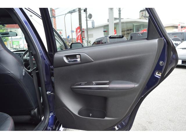インプレッサ ＷＲＸ　ＳＴｉ　６速ＭＴ　ＧＰスポーツマフラー　大型リヤスポイラー　ビルシュタイン車高調　ＳＴＩフロントリップ　ゼロスポーツエアクリ　スリットローター　ＳＴＩキャリパー　ＥＴＣ　ハーフレザーシート　タイベル交換済（43枚目）