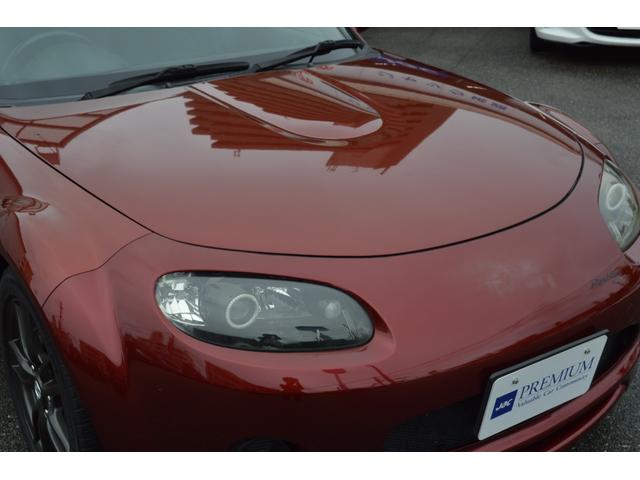 カッパーレッドマイカのボディはツヤもあり、目立った傷もございません。