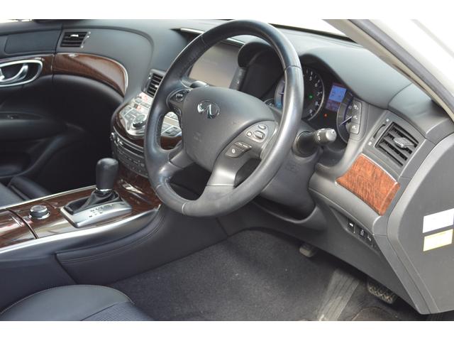 フーガハイブリッド ベースグレード 後期型 全方位運転支援システム インテリジェントクルーズコントロール 純正HDDナビ・TV・アラウンドビューモニター ハーフレザーシート パワーシート 純正18インチアルミ ETC 記録簿(44枚目)