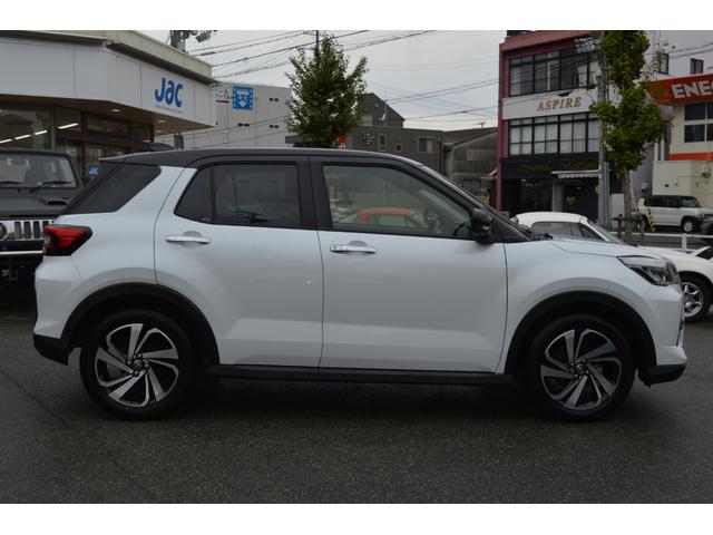 ライズ Z ワンオーナー パノラミックビューモニター 9インチディスプレイオーディオ レーダークルーズ 2トーンカラー TRDフロントバンパーガーニッシュ 純正17インチアルミホイール(5枚目)