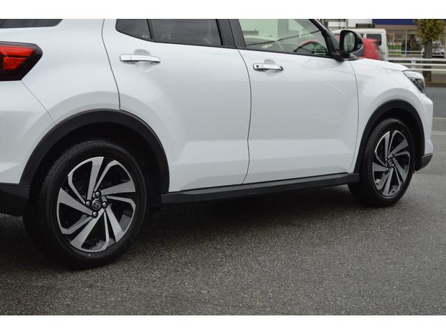 ライズ Z ワンオーナー パノラミックビューモニター 9インチディスプレイオーディオ レーダークルーズ 2トーンカラー TRDフロントバンパーガーニッシュ 純正17インチアルミホイール(12枚目)