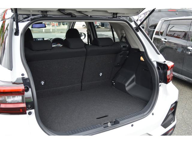 ライズ Z ワンオーナー パノラミックビューモニター 9インチディスプレイオーディオ レーダークルーズ 2トーンカラー TRDフロントバンパーガーニッシュ 純正17インチアルミホイール(24枚目)