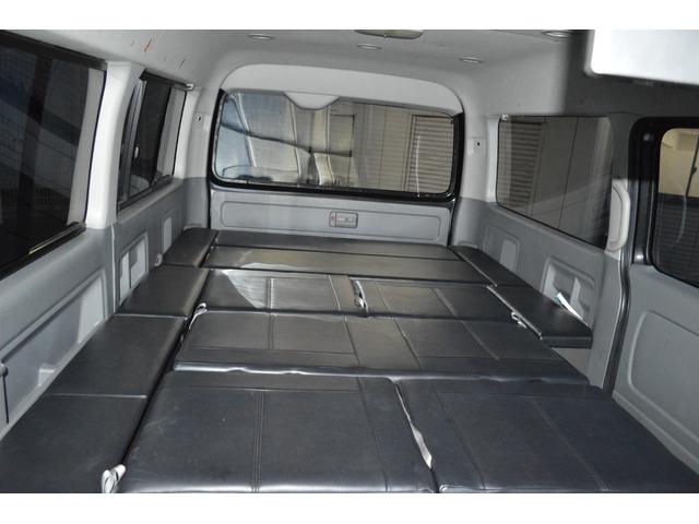 ハイエースワゴン ＧＬ　ＳＡＩＶＡＸスペシャルコンプリートワゴン（バタフライシート・ベッド・フローリングフロア・ＷＡＬＤエアロ・リアスポ）　デイトナクロムメッキ１６インチＡＷ　ローダウン　ＬＥＤテールライト　フリップダウン（31枚目）