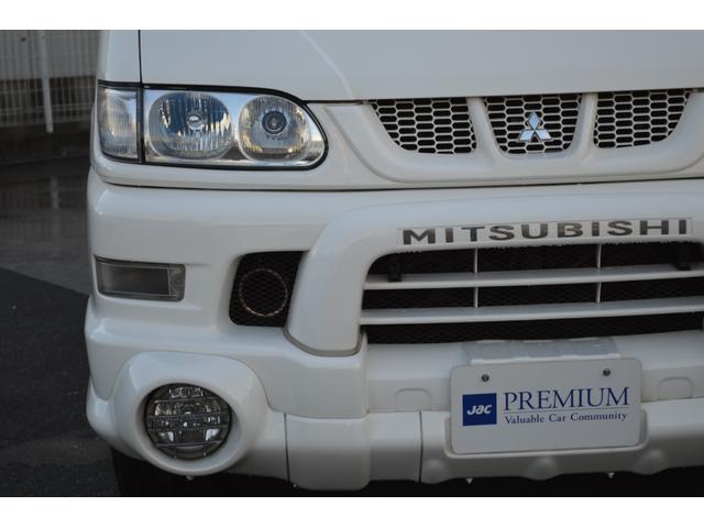 ヘッドライトレンズの曇りも無く、クリアな状態を保っております。