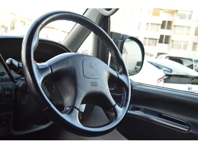 純正ステアリングはダメージも無く、これからも気持ちよくお乗りいただけます。