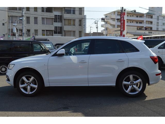 Q5 2.0TFSIクワトロ Sラインパッケージ 純19インチAW Pバックドア コーナーセンサー アイドリングストップ ETC 前後ドラレコ クルコン ルーフレール Bカメラ ダウンヒルアシスト パドルシフト 電格ミラー(5枚目)