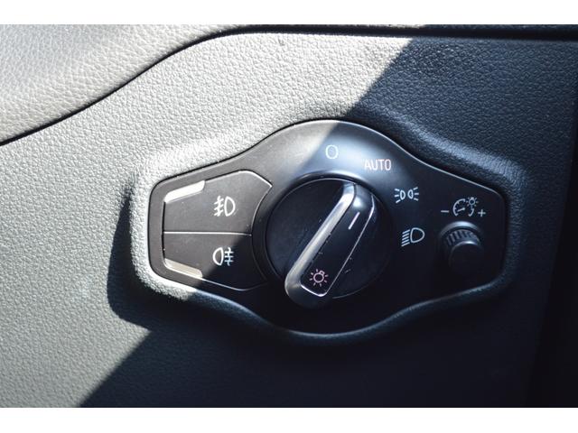 Q5 2.0TFSIクワトロ Sラインパッケージ 純19インチAW Pバックドア コーナーセンサー アイドリングストップ ETC 前後ドラレコ クルコン ルーフレール Bカメラ ダウンヒルアシスト パドルシフト 電格ミラー(24枚目)