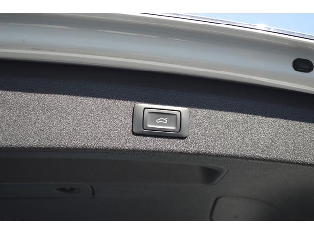 Q5 2.0TFSIクワトロ Sラインパッケージ 純19インチAW Pバックドア コーナーセンサー アイドリングストップ ETC 前後ドラレコ クルコン ルーフレール Bカメラ ダウンヒルアシスト パドルシフト 電格ミラー(51枚目)