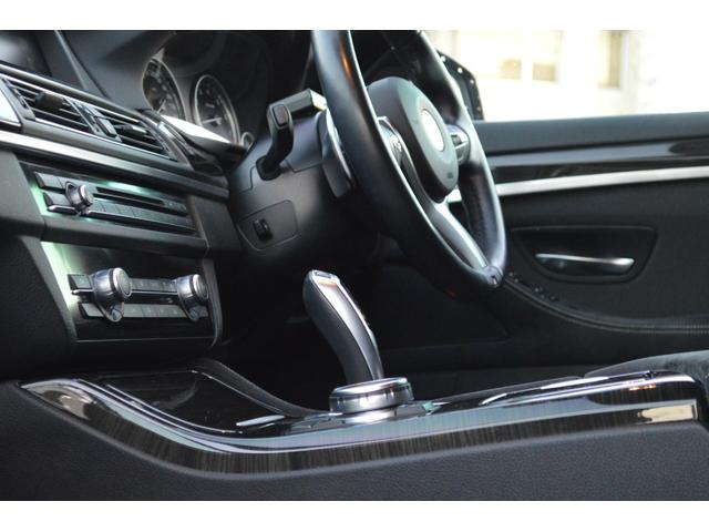 ５シリーズ ５２３ｉツーリング　Ｍスポーツ　ローダウン　ＷＯＲＫ２０インチＡＷ　ルーフレール　ＥＴＣ　前後ドラレコ　レーダークルコン　パドルシフト　クリアランスソナー　パワーバックドア　バックカメラ　レーンキープ　パワーシート　ＨＩＤヘッド（50枚目）